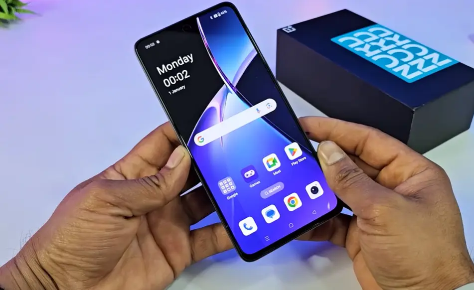 Oneplus-Nord-CE-4-Lite-5G-शानदार-डिस्प्ले-और-दमदार-प्रोसेसर